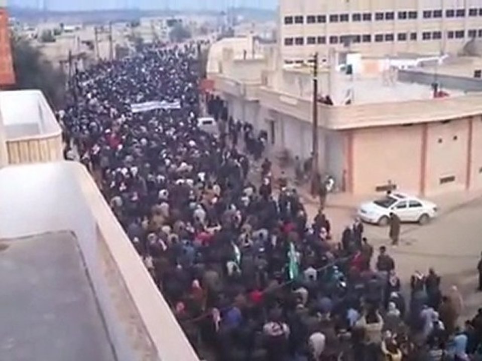 فري برس   حماه خطاب تشييع الشهيد طه الداعور 16 12 2011