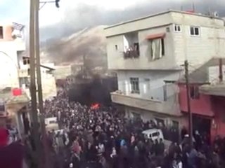 فري برس   تشييع البطل حسام الذهب    زبداني 17 12 2011