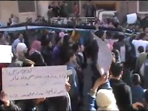 فري برس حماة حي طريق حلب مظاهرة حاشدة في جمعة الجامعة العربية تقتلنا 16 12 2011