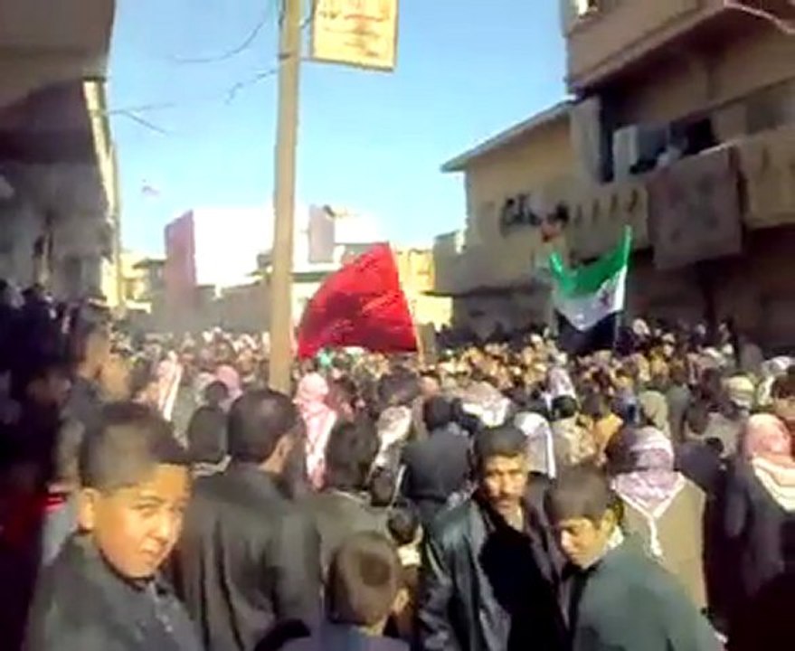 فري برس   حمص السخنة جمعة الجامعة العربية تقتلنا 16 12 2011