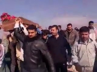 فري برس   حمص شمسين تشييع الشهيد حمزة العامر 15 12 2011