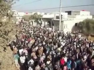 فري برس   كفر يحمول إدلب مؤثر جدا جمعة الجامعة العربية تقتلنا طفل يغرد ضد بشار16 12 2011