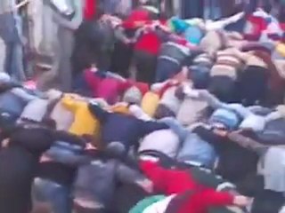 فري برس   مظاهرة حماه طريق حلب 16 12 2011 ج1