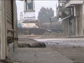 فري برس   حمص الحولة عصابات الأسد وهي تقصف أحياء المدينة17 12 2011