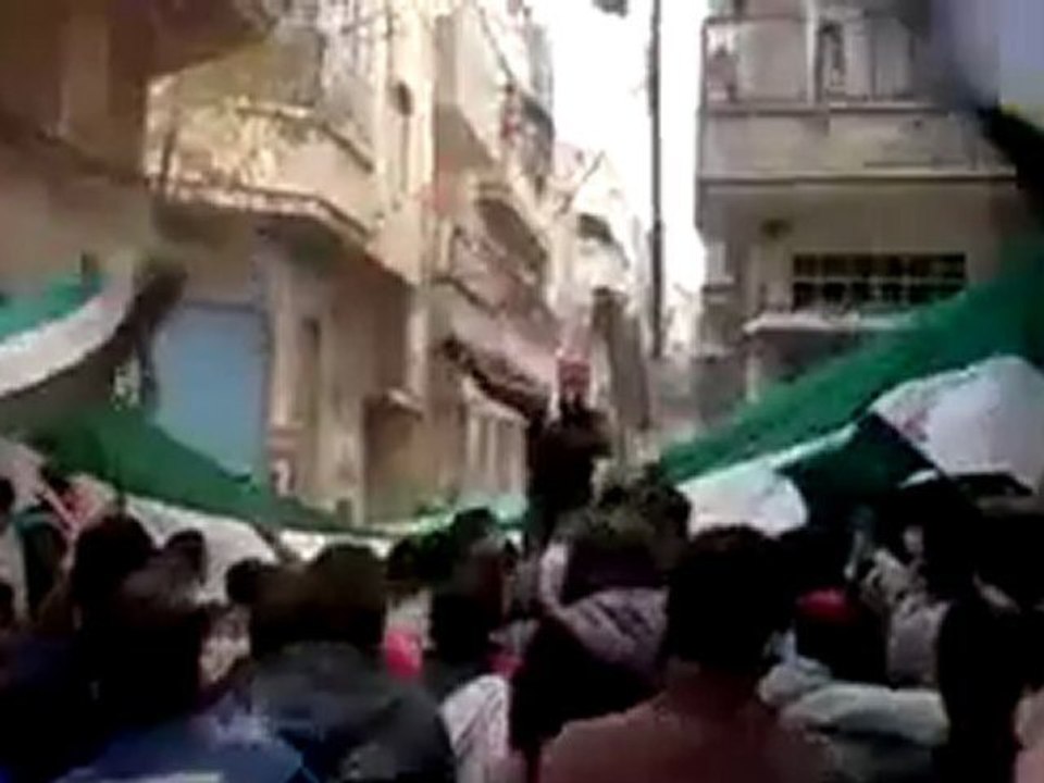 فري برس   حمص باب السباع مظاهرة رائعة يابشار ياي باي بدنا نشوفك في لاهاي18 12 2011