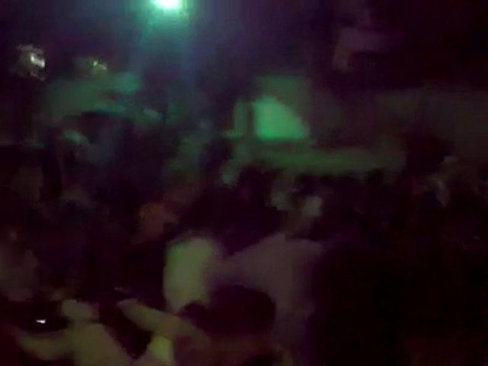 فري برس   حماة مظاهرة ليلية حي طريق حلب 18 12 2011 ج1