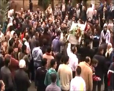 فري برس حمص القصور تشيع الشهيد طاهر إبراهيم المروان من جامع شمس باااشا 18 12 2011 ج2