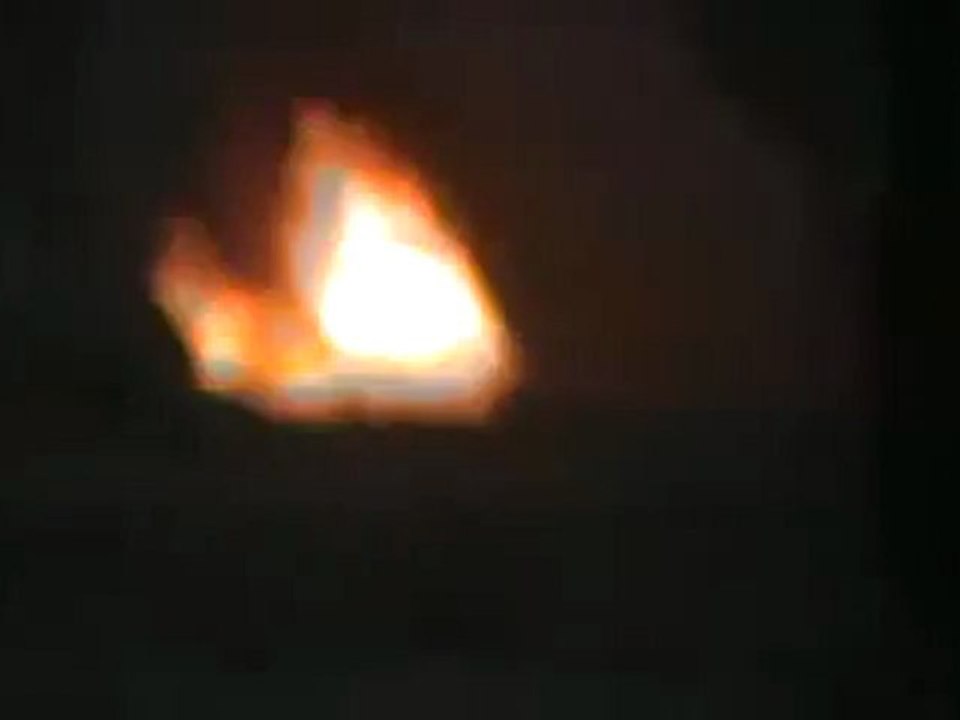 فري برس   حمص القصير احتراق المنازل بشكل كامل في القصير 18 12 2011