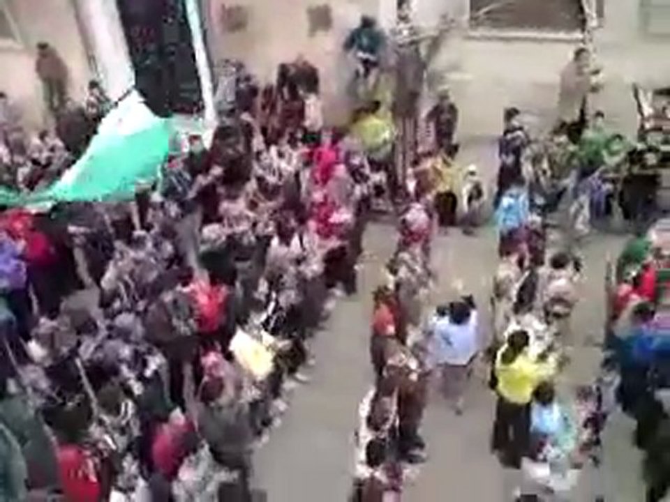 فري برس   مظاهرة حماة طريق حلب 18 12 2011 ج1