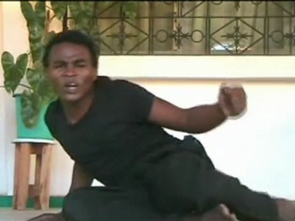 Moiz RNB de Toliara -  Coulette - Dailymotion - H.264 Video(1)