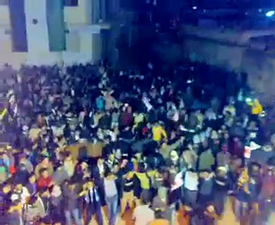 فري برس   حلب   الاتارب    مظاهرة مسائية لأحرار الاتارب 19 12 2011 ج3