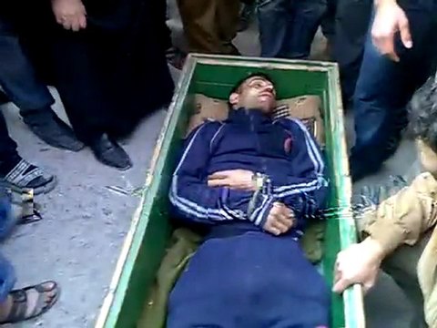 فري برس حماه باب قبلي تشييع الشهيد مصطفى محيسن 20 12 2011 ج1