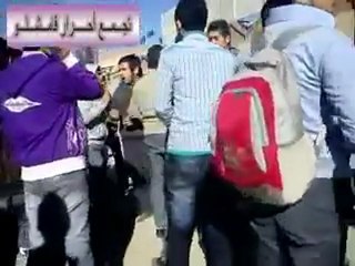 فري برس   القامشلي وقفة احتجاجية امام احد مدارس 20 12 2011