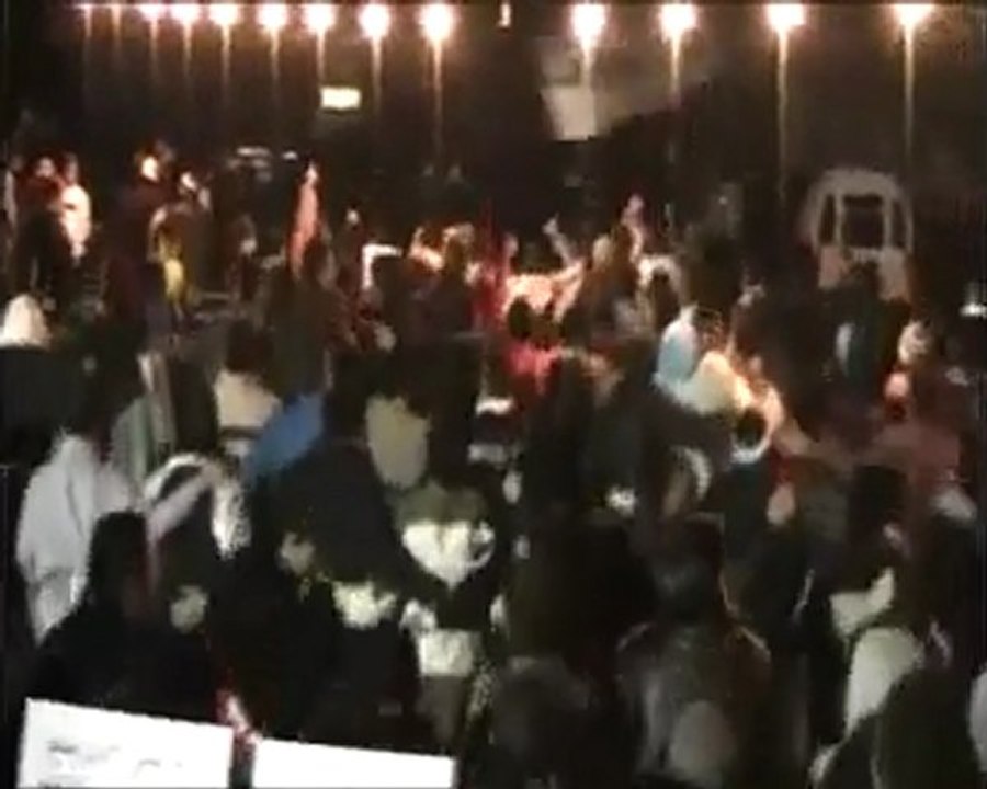 فري برس   بعد التوقيع على المبادرة حمص القصور مسائية أبطاال القصور نصرة لاهل الميدان أرحل أرحل بشار رااائعة 20 12 2011