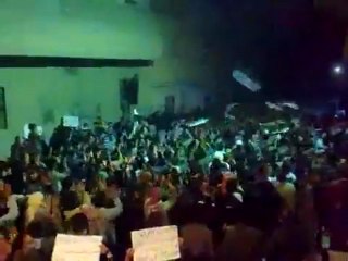 فري برس   حماه   حي الحميدية   مسائية تهتفل للمدن المحاصرة 20 12 2011