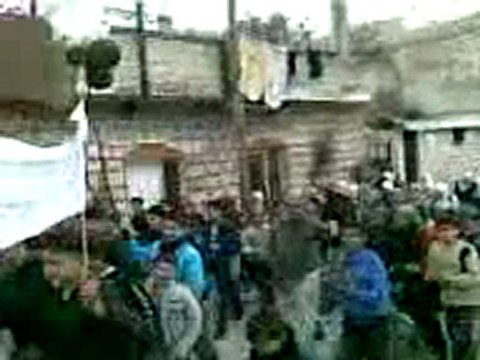 فري برس اللاذقية الحفة بابنا والجنكيل مظاهرة طلابية تحيي حمص 21 12 2011