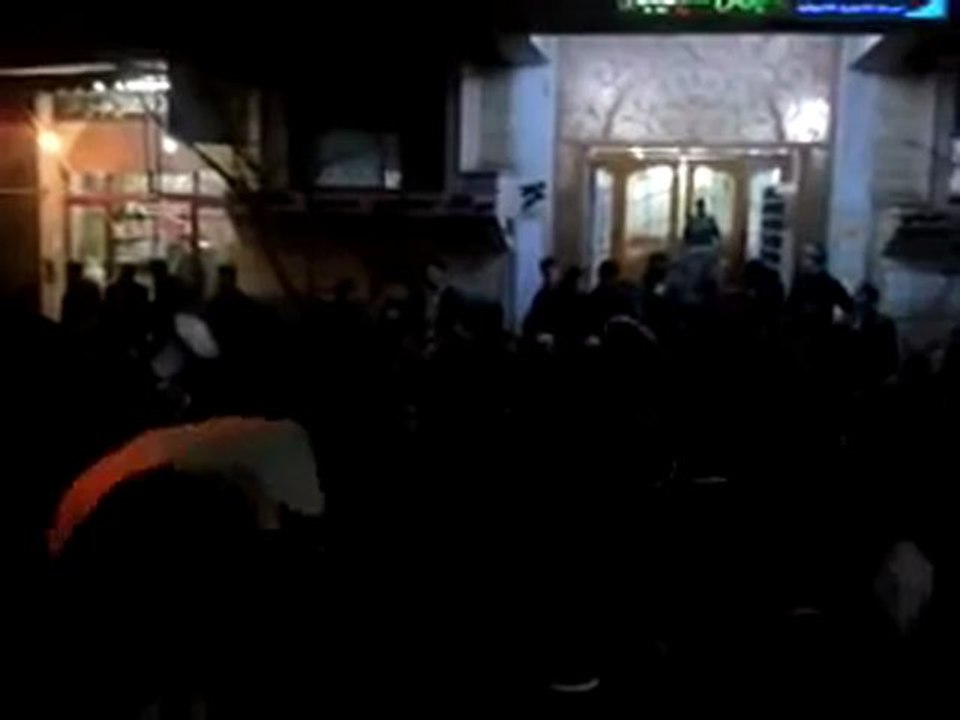 فري برس    ريف دمشق دوما    مظاهرة مسائية نصرة لادلب و حمص 22 12 2011 ج5