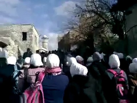 فري برس اللاذقية الحفة بابنا والجنكيل مظاهرة طلابية 22 12 2011