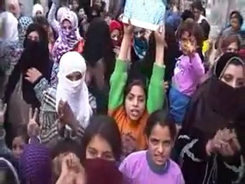 فري برس عاشت سورية ويسقط بشار الاسد بصوت حرة 22 12 2011