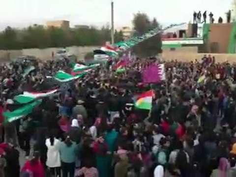 فري برس عــامودا المهرجان الثوري مجسم لساحة الامويين 22 12 2011