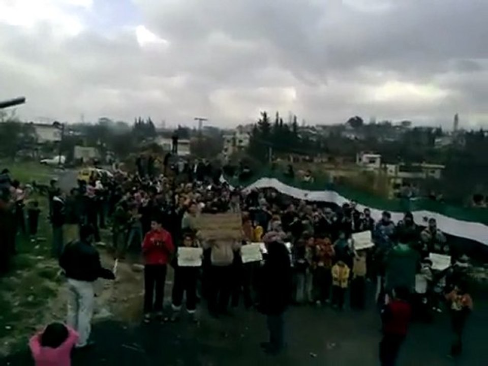 فري برس   اللاذقية   الحفة يا الله ما إلنا غيرك يا الله 23 12 2011