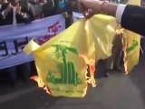 فري برس   حرق اعلام حزب الله في الزبداني 23 12 2011