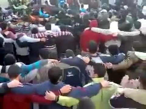 فري برس حماة طريق حلب احرر جامع عثمان ابن عفان وجامع التوحيد 23 12 2011 ج1