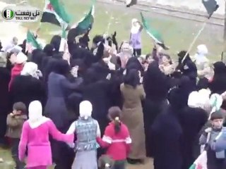 فري برس   تل رفعت مظاهرة نسائية نصرة لحرائر سوريا 25 12 2011