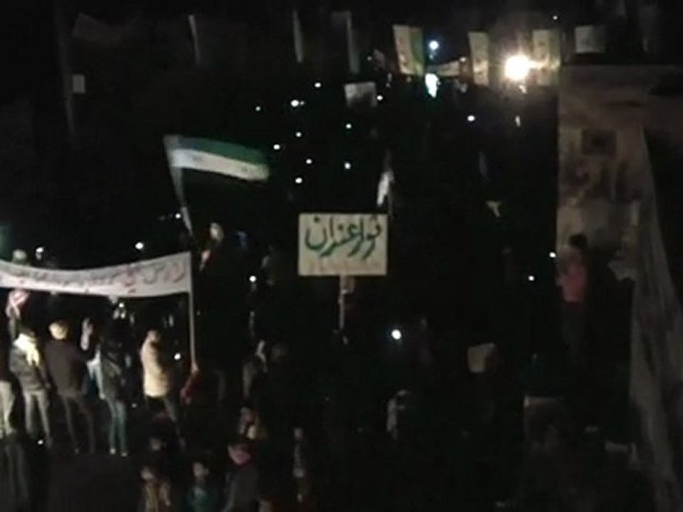 فري برس   حلب عندان  مسائية انقطاع التيار25 12 2011