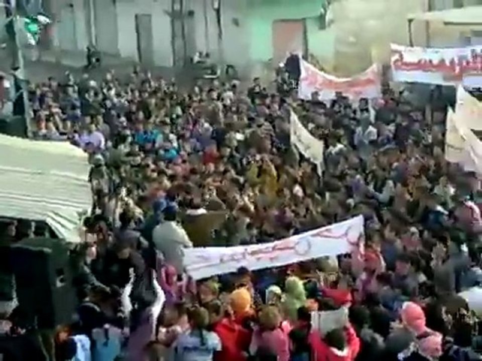 فري برس   حماة   بلدة التريمسة  نصرة لحمص الجريحة 26 12 2011