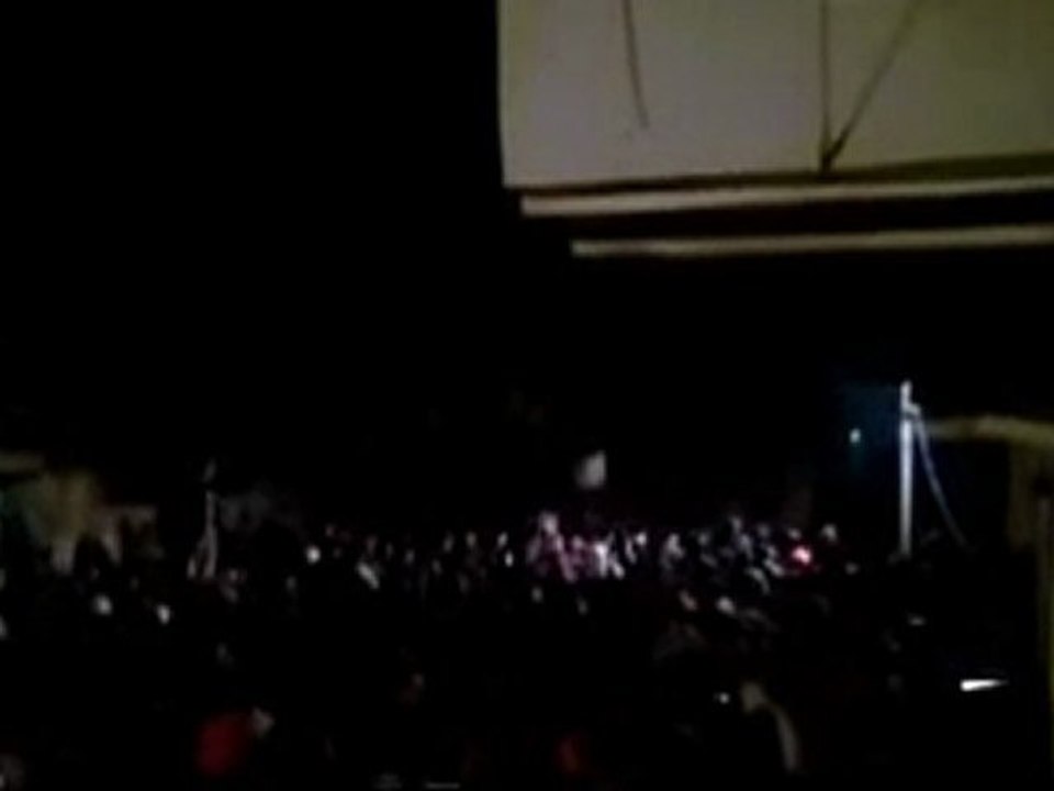 فري برس   حماة جنوب الملعب مسائية ثوار الحي نصرة لبابا عمرو الجريحة 26 12 2011