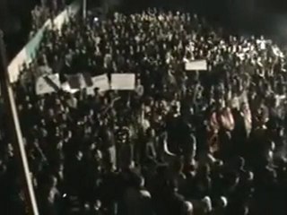 فري برس   رسالة مؤثرة الى العالم شاعر ديربعلبة ودعاء 26 12 2011