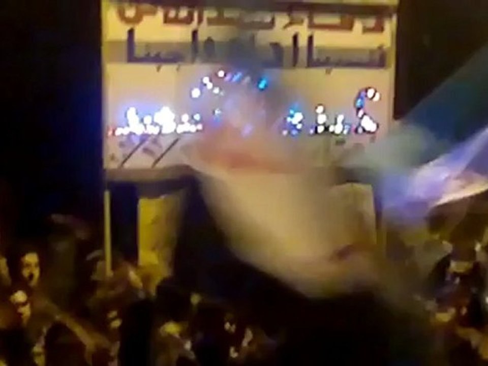 فري برس   ريف دمشق عربين   تحية من أحرار الشام إلى أحرار حمص 26 12 2011