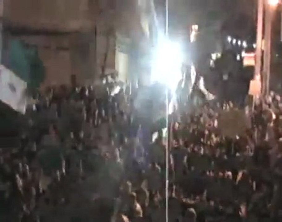 فري برس   غوطة دمشق  سقبا مسائية أحرار سقبا و حمورية 26 12 2011 ج2