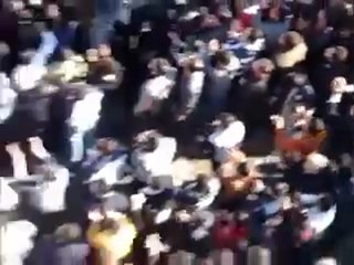 فري برس   حمص اعتصام الخالدية روعة يلي بدو يتحدى للساروت 27 12 2011