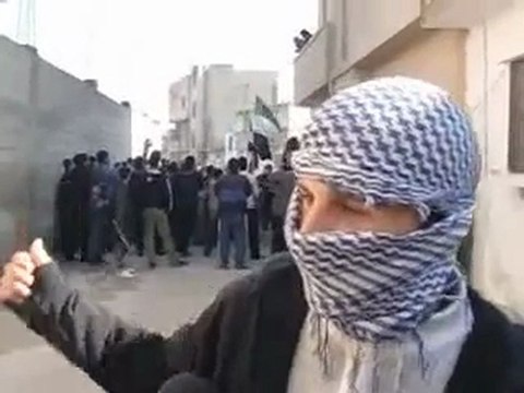 فري برس حمص حي عشيرة رأي المواطنين بلجنة المراقبين ومطالبة بدخولهم الى الحي28 12 2011