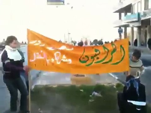 فري برس حماة رجل فقد ابنه في مجزرة 1982 ويذكر أيام مجازر 28 12 2011