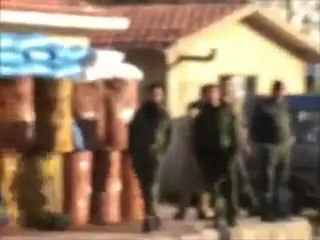 فري برس   حمص باب الدريب منتاج كامل ما حصل عند حاجز باب الدريب 28 12 2011