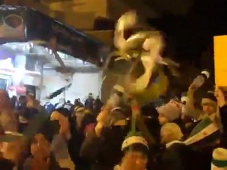 فري برس   مسائية رائعة من ثائرات الزبداني 28 12 2011