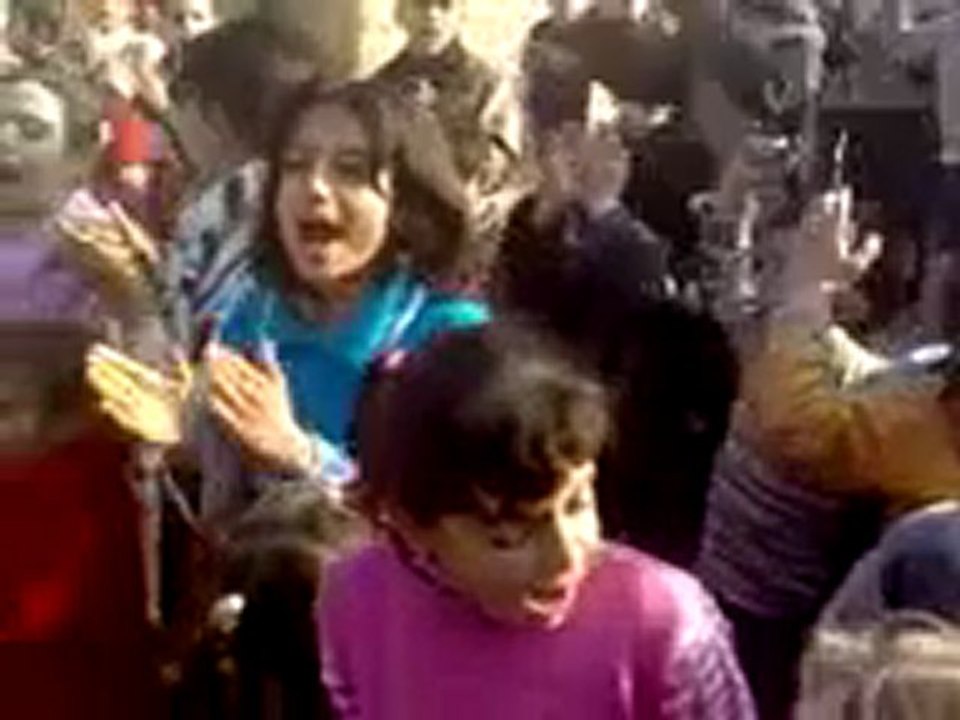 فري برس   حلب الاتارب مظاهرة طلابية وفاء لشهيد مارع ج2 29 12 2011