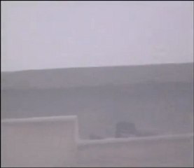 فري برس   حماة   انتشار القناصه في حماة فوق مباني الدولة 29 12 2011