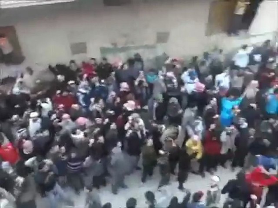 فري برس   حماة   تشييع الشهيد بهجت زمزوم في الحميدية 29 12 2011