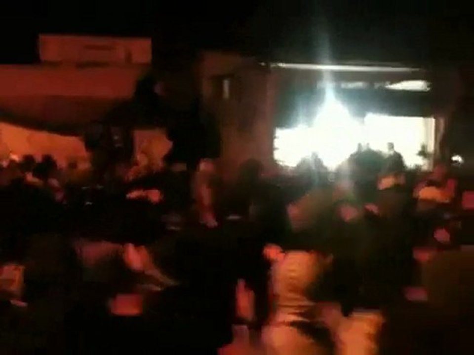 فري برس   مظاهرة مسائية نصرة للمناطق المحاصرة دمشق جوبر 29 12 2011