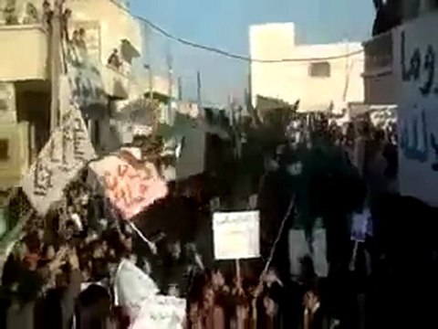فري برس إدلب كفرومة جمعة الزحف الى الساحات 30 12 2011 جـ2