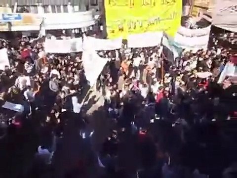 فري برس مظاهرة حاشدة في القامشلي في جمعة الزحف 30 12 2011 ج1