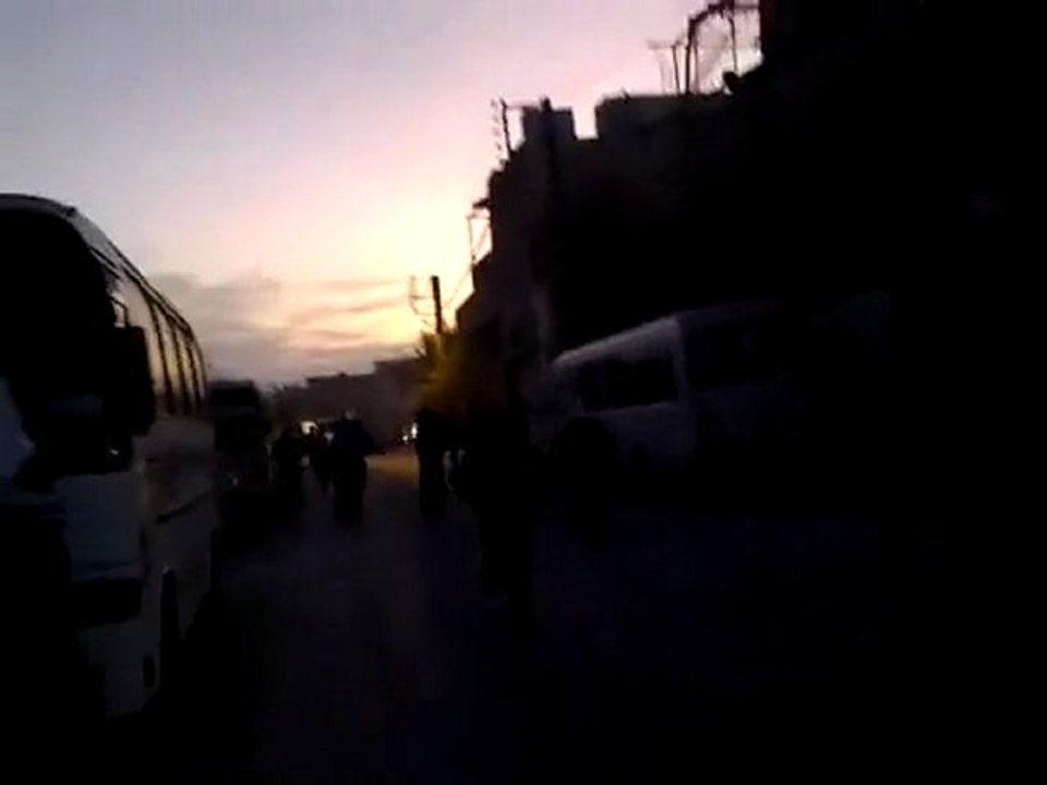 فري برس   إطلاق رصاص في جمعة الزحف للساحات في المزة دمشق 30 12 2011