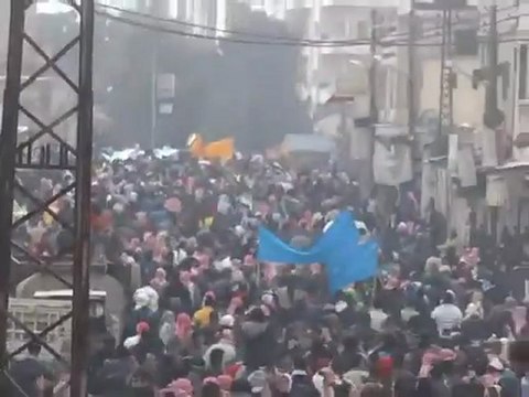 فري برس حماة زحف عشرات الآلاف إلى ساحة العاصي 30 12 2011