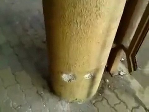 فري برس حماة آثار إطلاق الرصاص العشوائي على المتظاهرين في شارع 15 آذار 30 12 2011