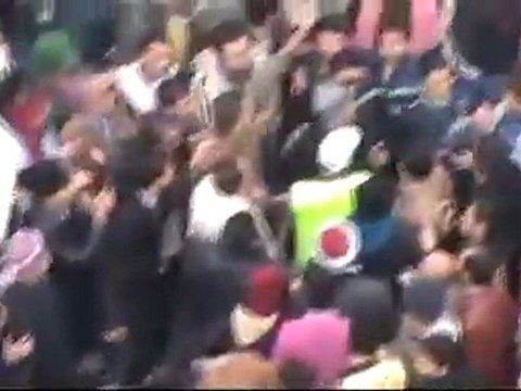 فري برس مدينة ادلب جمعة الزحف الى ساحات الحرية 30 12 2011