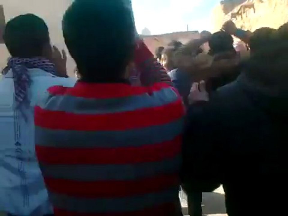 فري برس   حلب الباب    مظاهرة جمعة الزحف إلى ساحات الحرية 30 12 2011